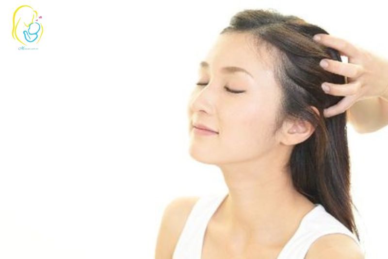 massage da đầu cho mẹ bầu