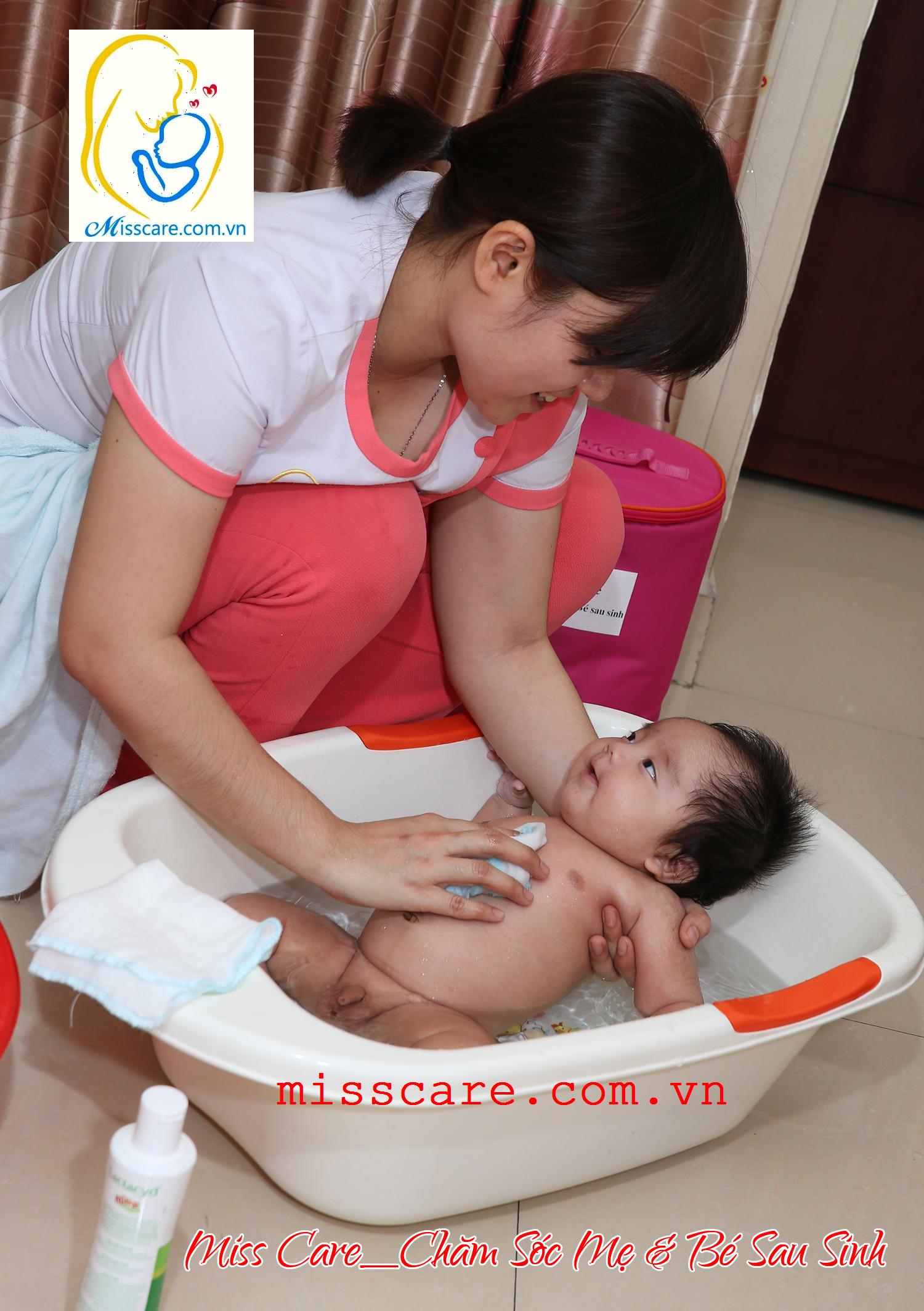 Chào mừng kỉ niệm 30/4 và 1/5, Miss Care mang đến ưu đãi khủng cho 40 khách hàng đặt dịch vụ đầu tiên “ khuyến mãi kèm quà tặng”