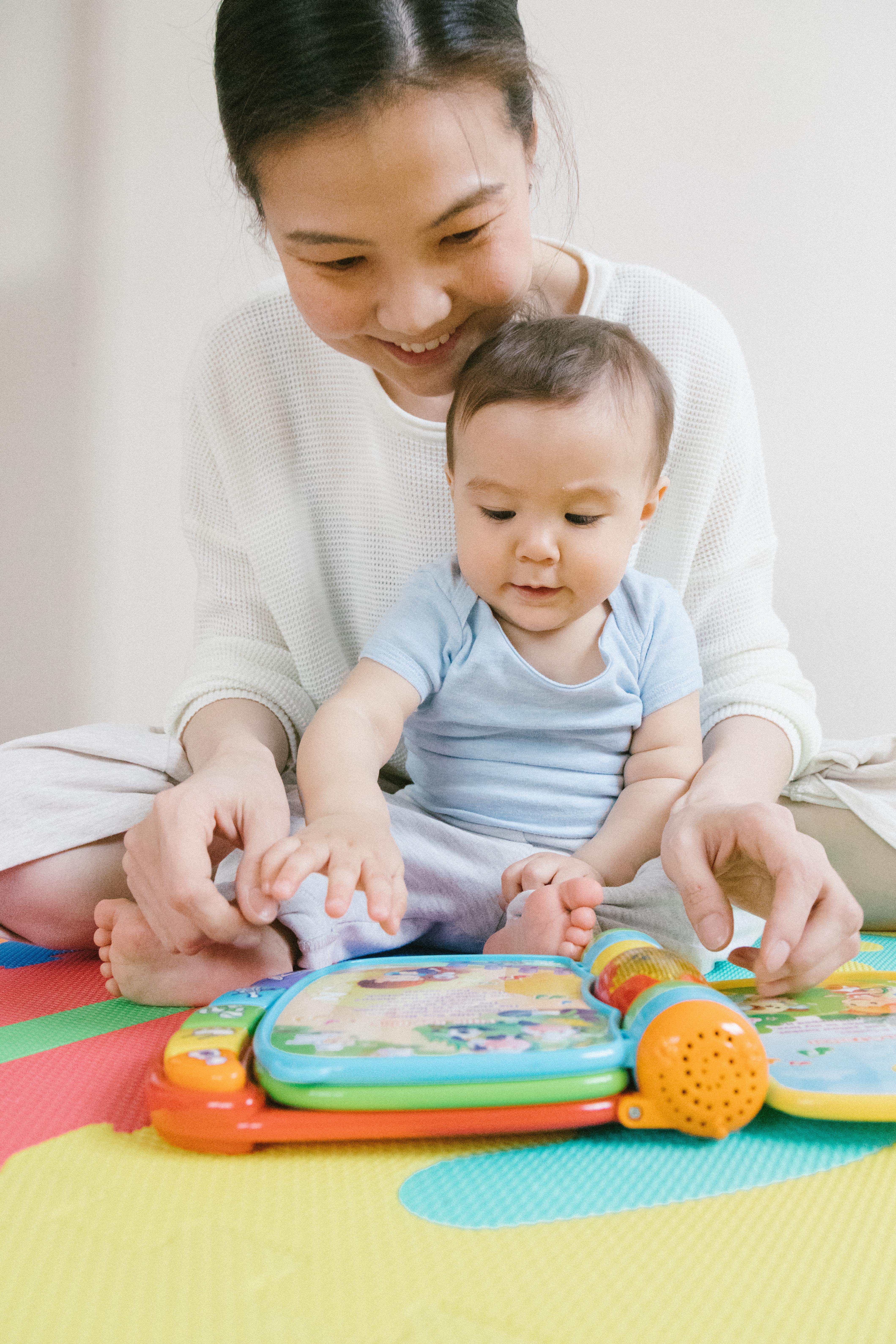 NUÔI DẠY TRẺ THEO PHƯƠNG PHÁP MONTESSORI