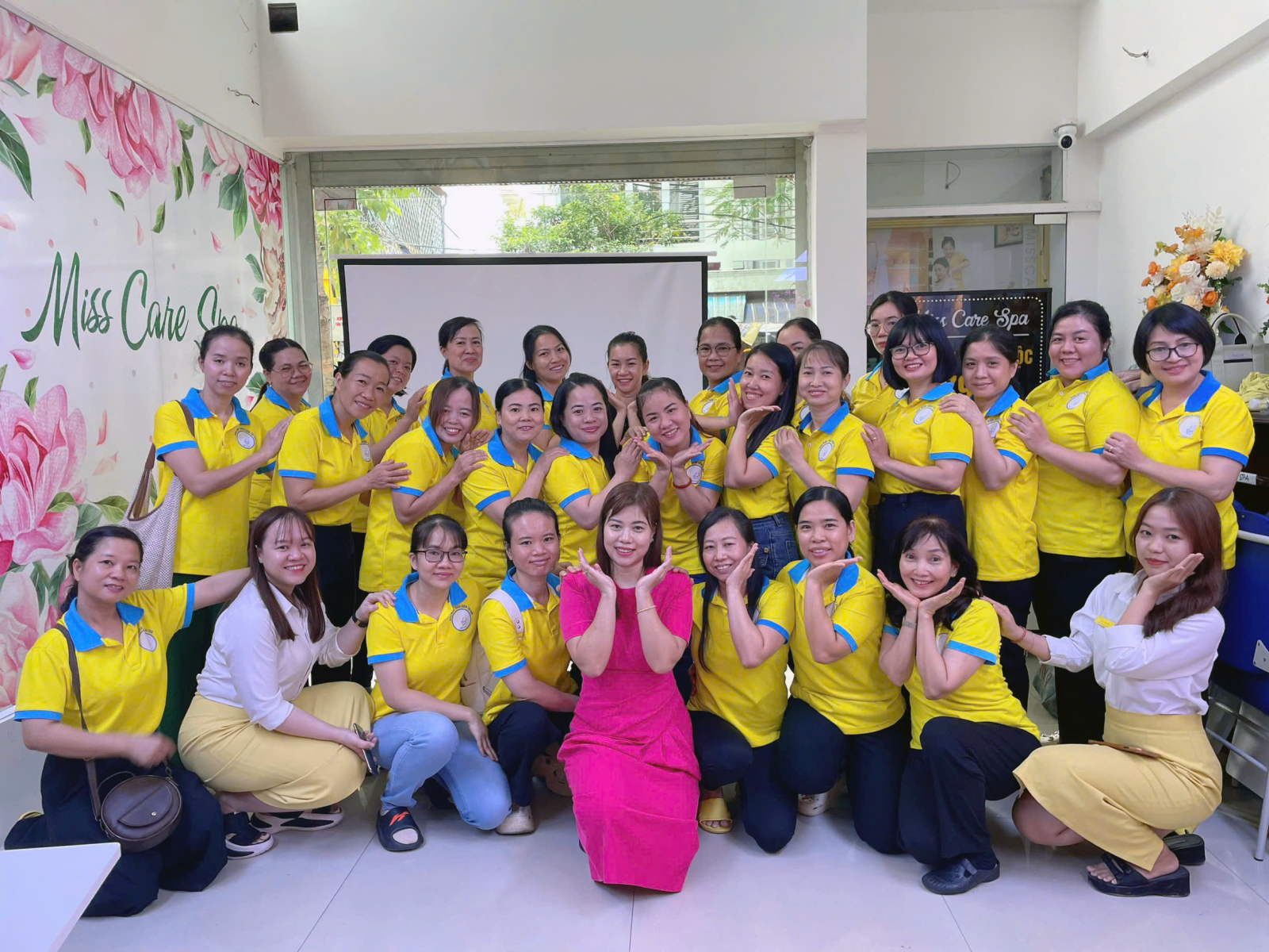ĐỘI NGŨ NHÂN SỰ MISS CARE – NỀN TẢNG CỦA LÒNG TIN VÀ CHẤT LƯỢNG!